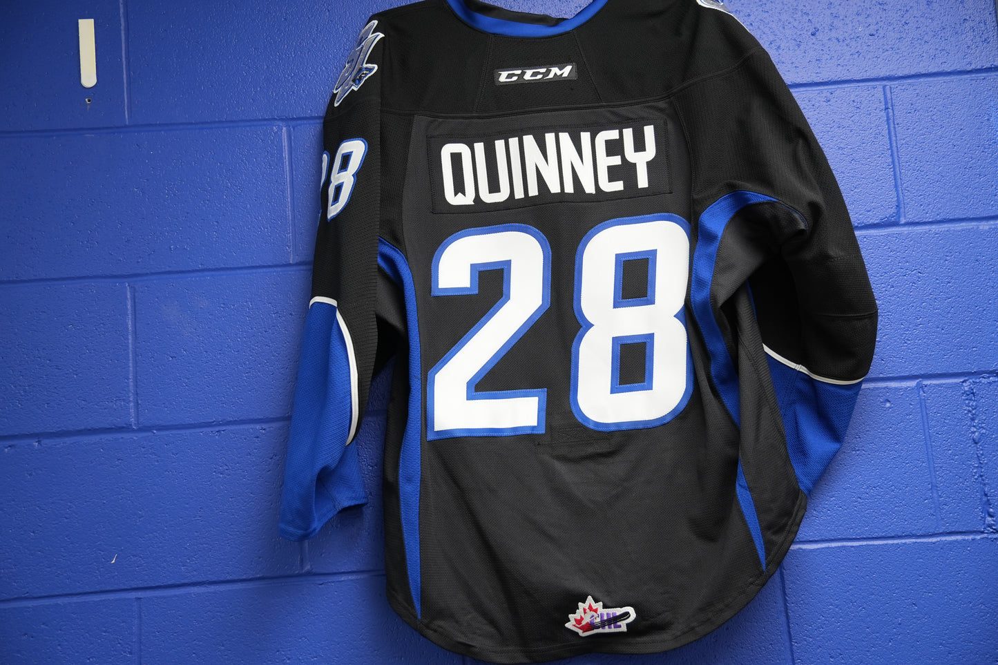 Game-Worn Jersey: #28 Quinney (black)