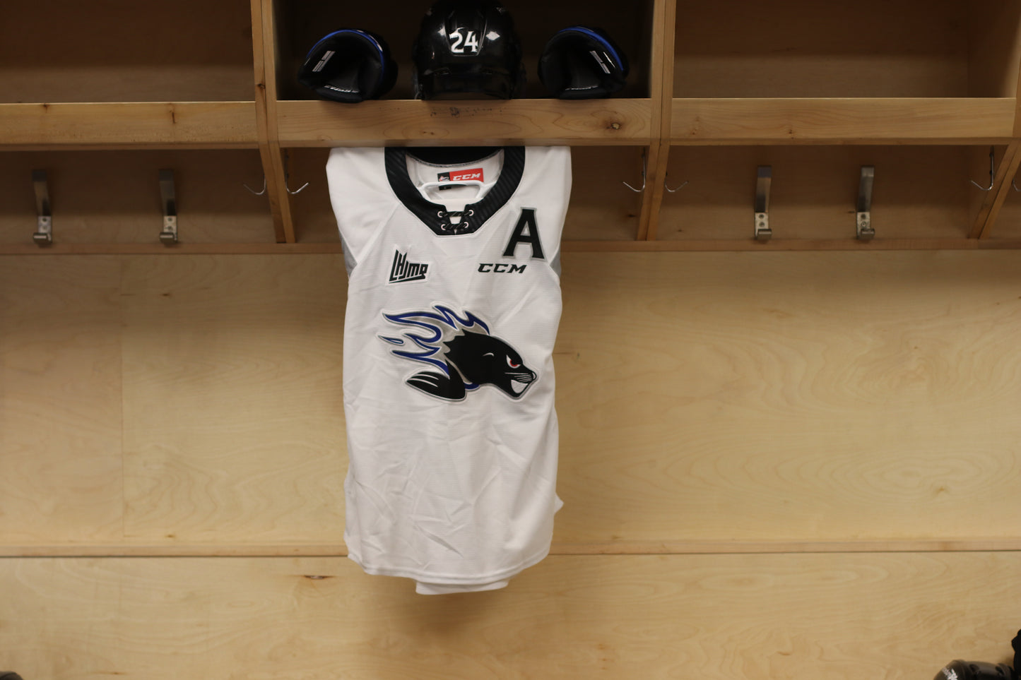 Game-Worn Jersey: Connor Trenholm - White (2022-23)